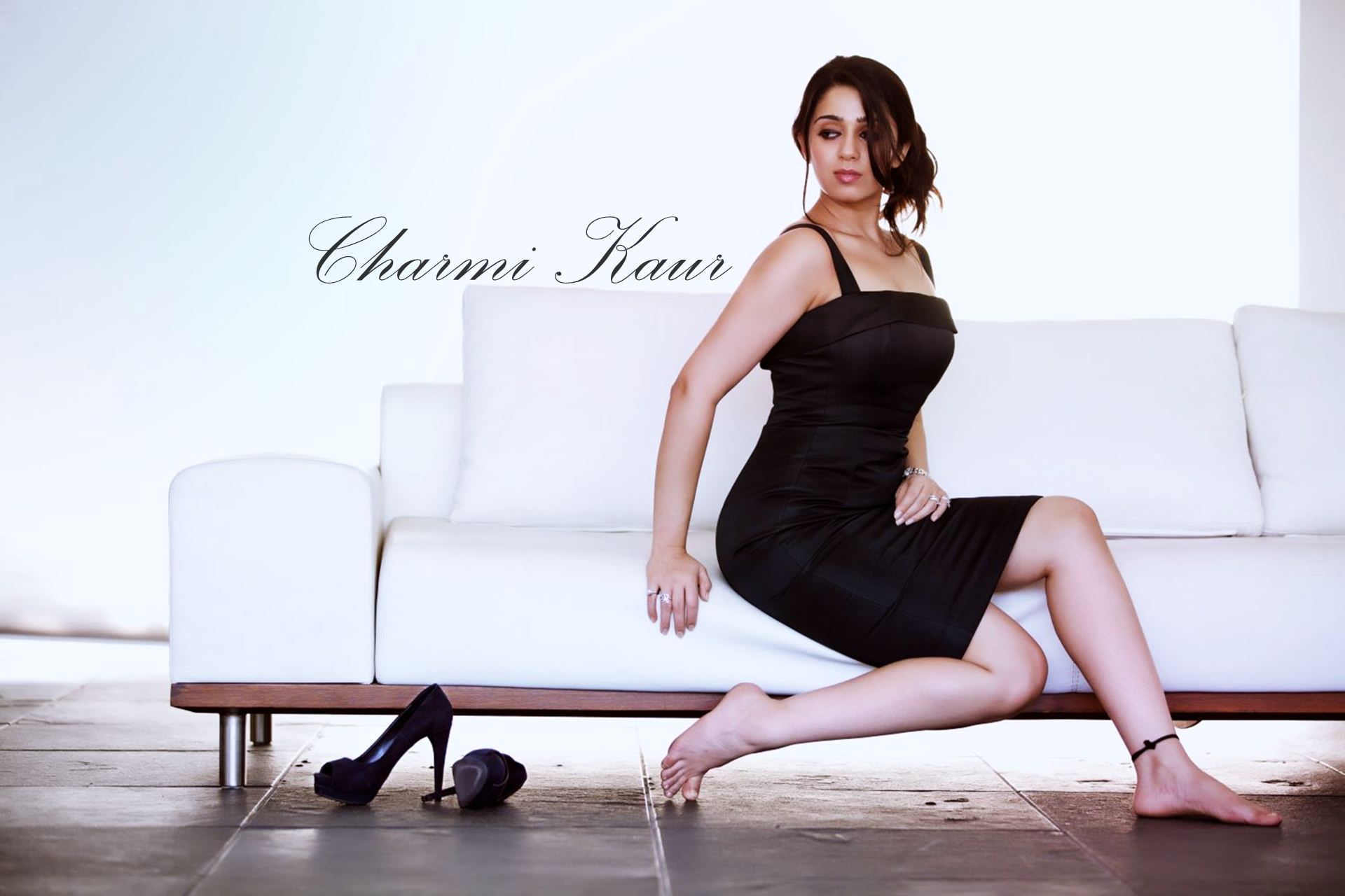 Charmi Kaur Hot Wallpapers And Sexy Photoshoot